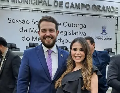 Claudinho e a esposa, a médica Mariana Camilo, viraram réus por corrupção e lavagem de dinheiro (Foto: Arquivo)