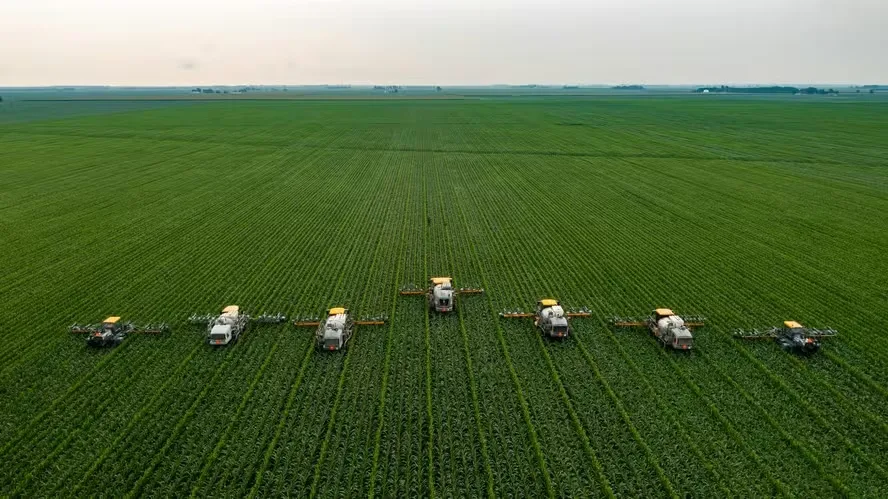 O Brasil já ocupa lugar de destaque como um dos maiores produtores e exportadores agrícolas do mundo, além de ser referência em bioenergia — Foto: Unsplash/James Baltz