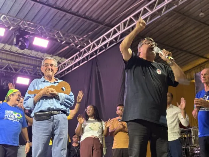 Marcha para Jesus reúne fiéis em noite de fé e adoração em Porto Murtinho